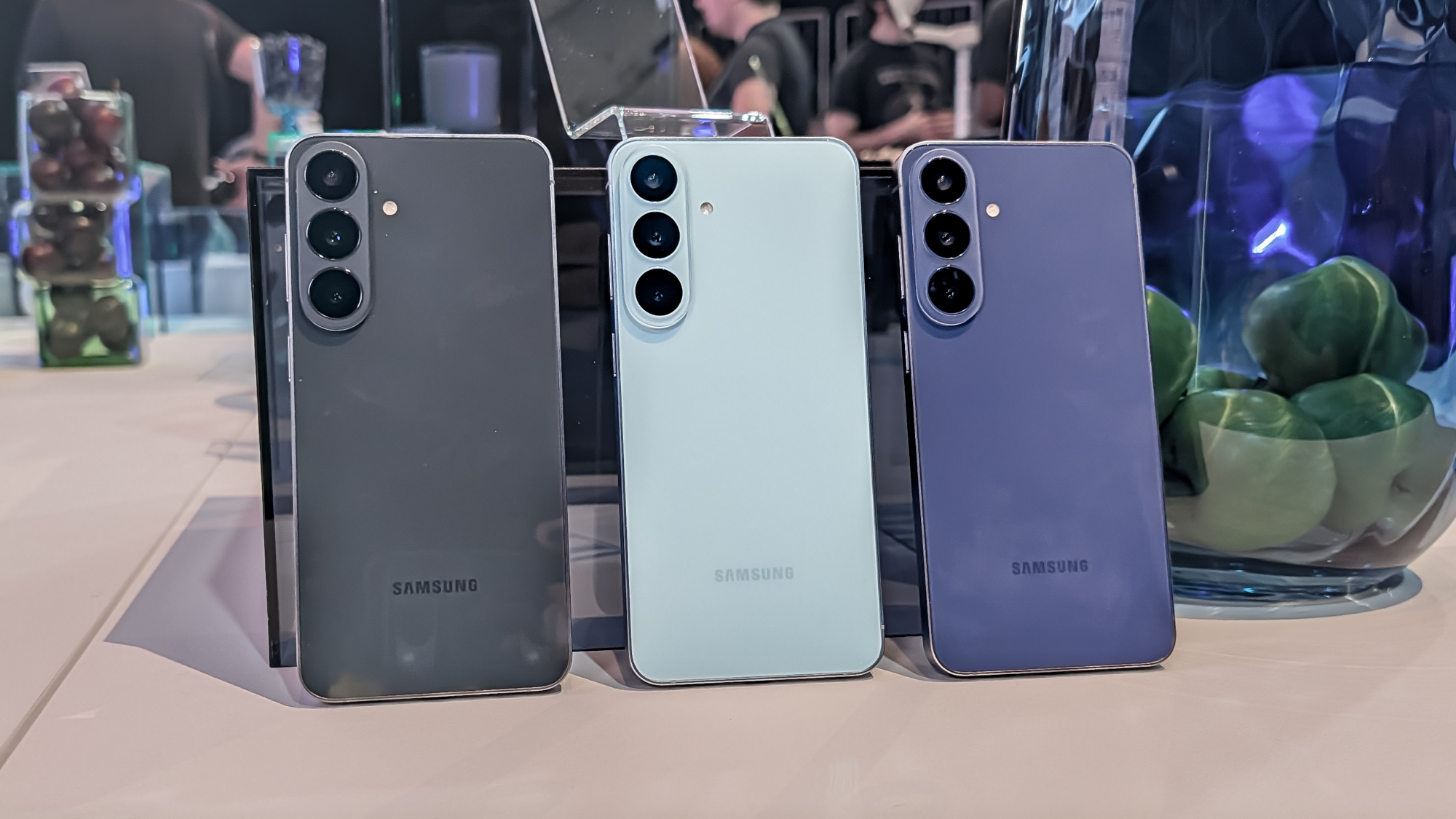 Samsung Galaxy S26 FE تین رنگوں میں۔
