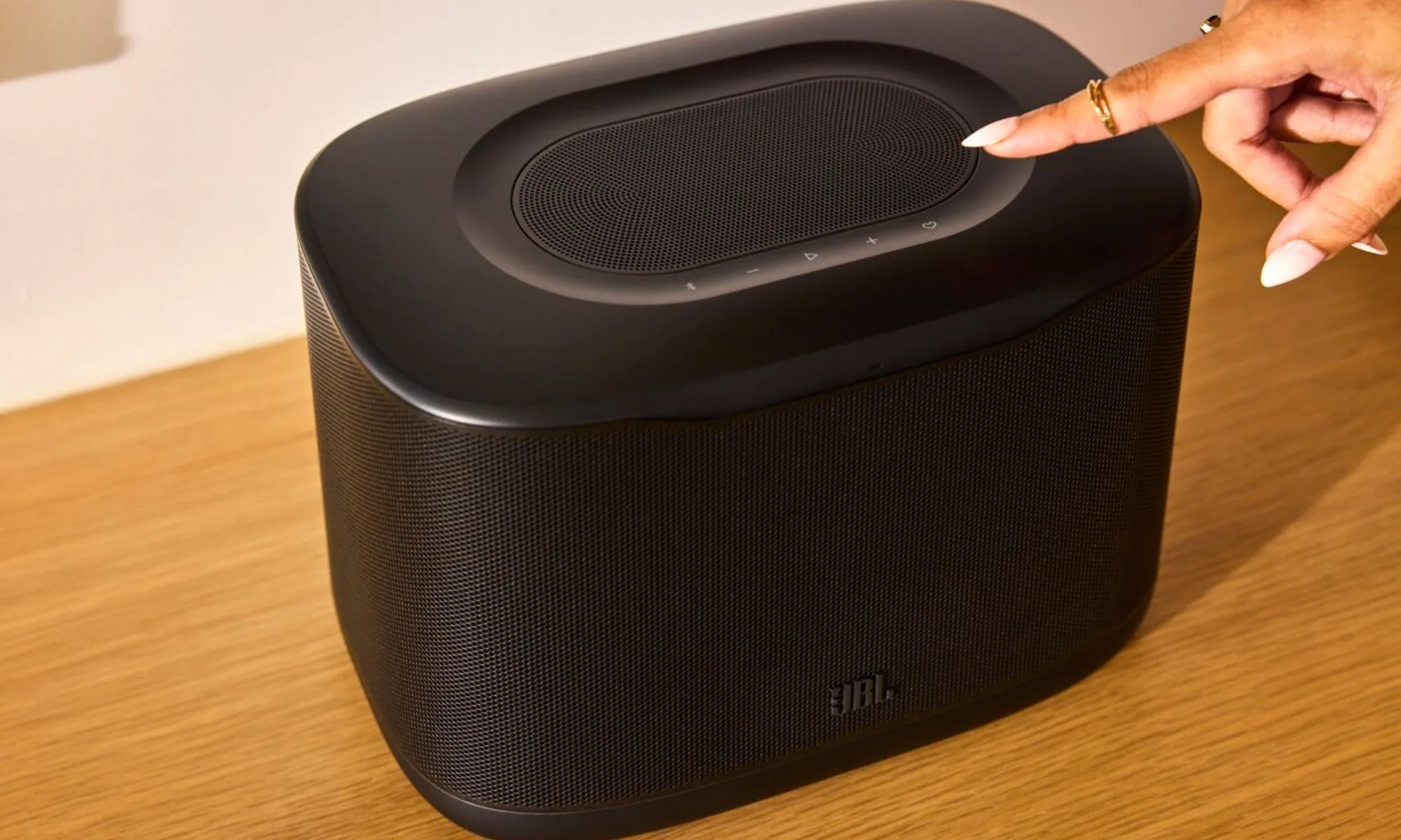 JBL Cove X1 طرز زندگی کی تصاویر