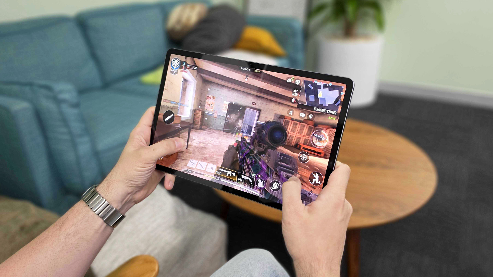 Samsung Galaxy Tab S12 Plus ہینڈ آن امیج کال آف ڈیوٹی چلا رہی ہے: موبائل