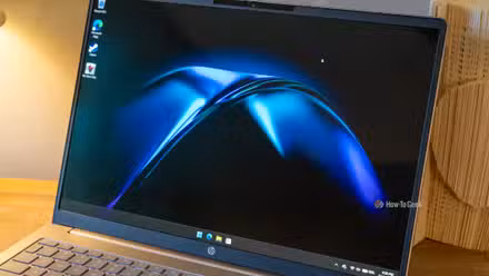 HP OmniBook 3 16 انچ کا IPS ڈسپلے ونڈوز 11 چلا رہا ہے۔